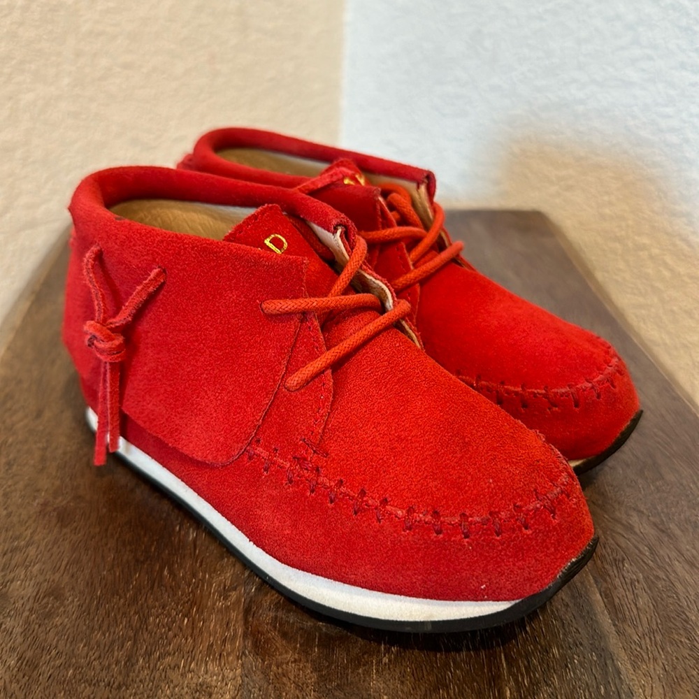 Akid Stone little Kids moccasin Red nubuck leather shoe Size 8